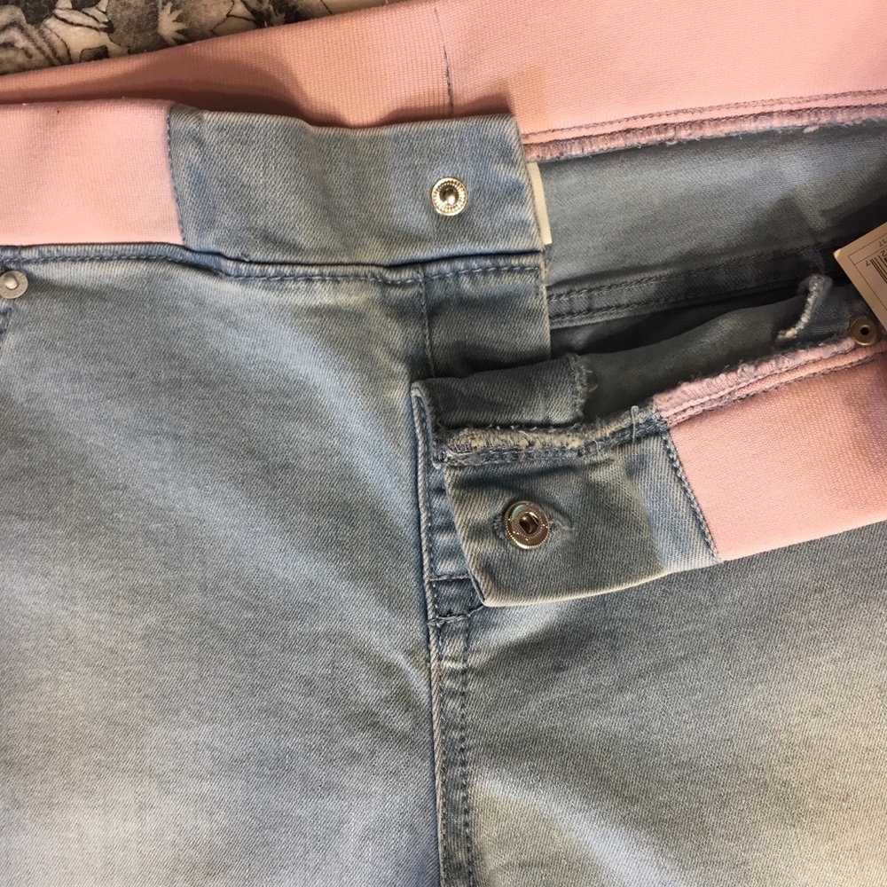 Cat & Jack | Cute Kitten Patch Light Wash Jeggings - Picture 6 of 8